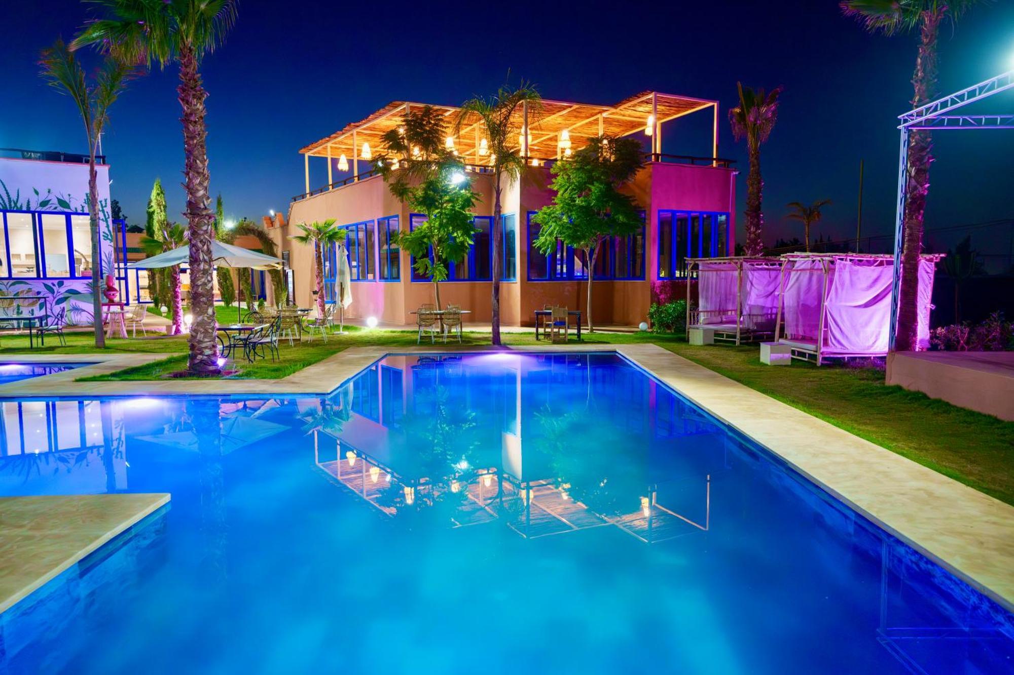 Hotel Whisper *